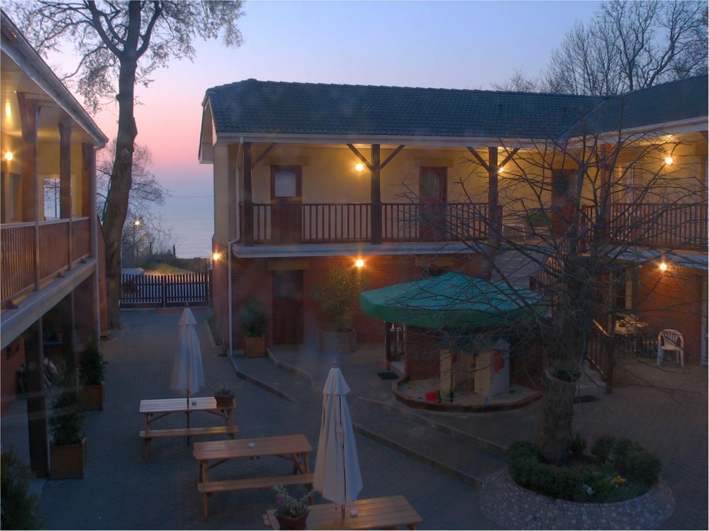 Patio Apartamenty I Pokoje Нехоже Экстерьер фото